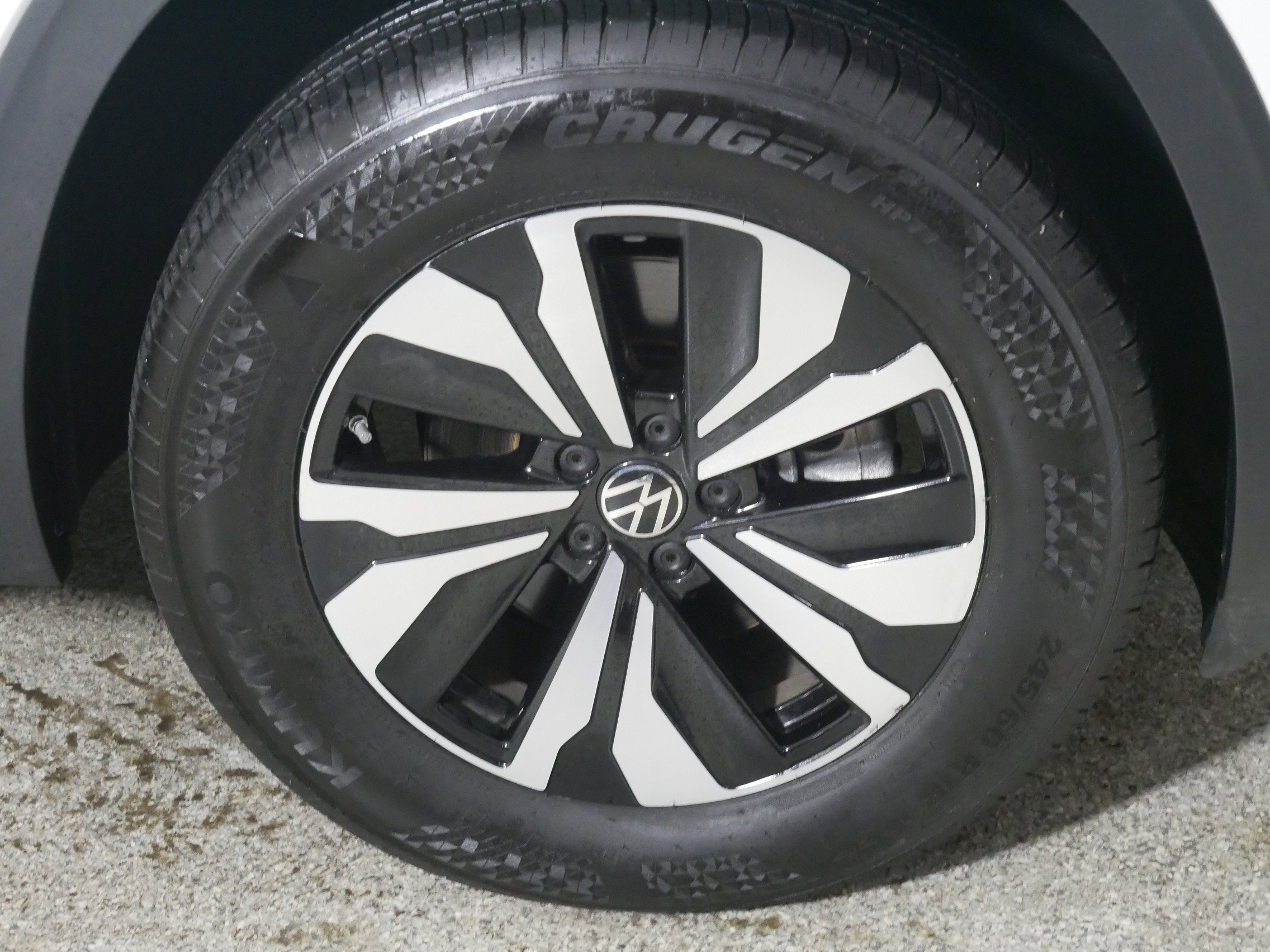 Used 2025 Volkswagen Atlas SE AWD/4WD image 15