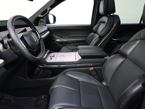 New 2025 Lincoln Navigator Reserve w/ Jet Appearance Package image 13