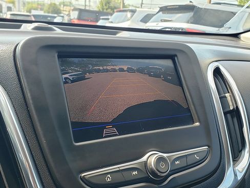 Used 2021 Chevrolet Equinox LT FWD image 26
