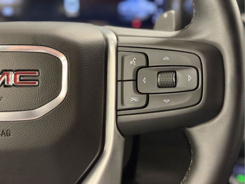 Used 2025 GMC Sierra 1500 Elevation w/ Preferred Package AWD/4WD image 17