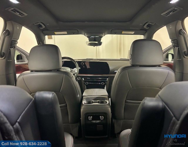 Used 2025 Chevrolet Traverse Z71 w/ Enhanced Driving Package AWD/4WD image 22