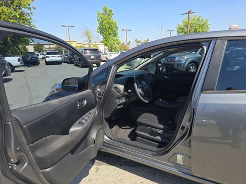 Used 2016 Nissan Leaf S w/ Charger Package FWD image 9