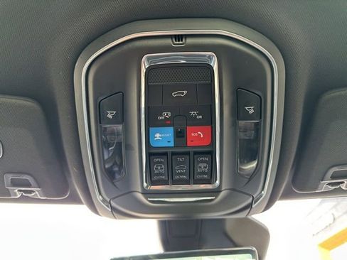 Used 2024 Jeep Grand Cherokee L Limited w/ Luxury Tech Group II image 37