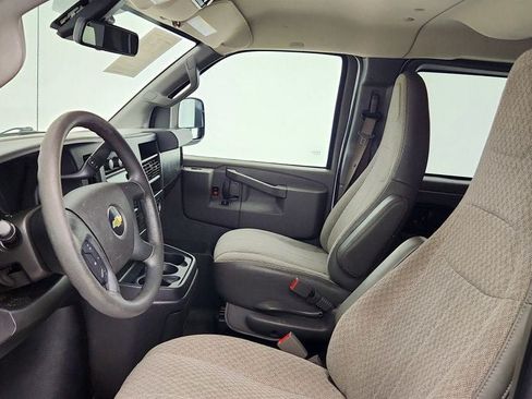 Used 2019 Chevrolet Express 3500 LT w/ LT Preferred Equipment Group RWD image 18