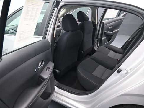 Used 2021 Nissan Sentra SV FWD image 16