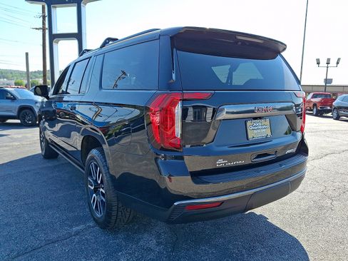 Used 2023 GMC Yukon XL AT4 w/ AT4 Premium Package AWD/4WD image 6