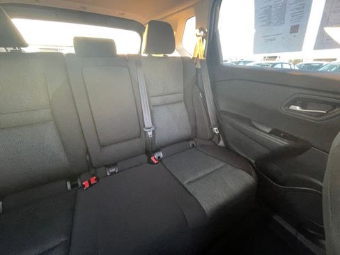 Used 2025 Nissan Rogue SV image 38