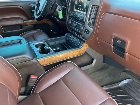 Used 2015 Chevrolet Silverado 1500 High Country w/ High Country Premium Package image 15