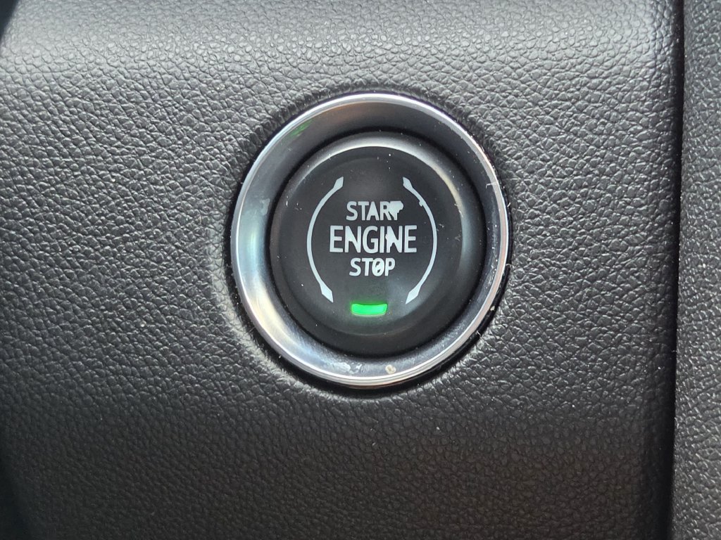 Used 2024 GMC Acadia Denali w/ Super Cruise Package FWD image 27