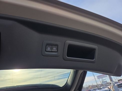 Used 2025 MAZDA CX-90 3.3 Turbo w/ Preferred Package image 22