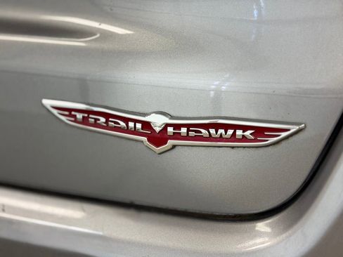 Used 2019 Jeep Compass Trailhawk AWD/4WD image 6