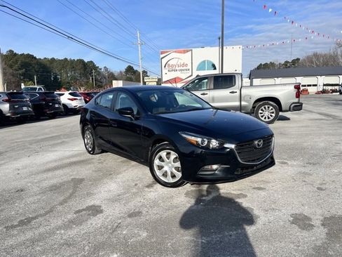 Used 2018 MAZDA MAZDA3 Sport image 2