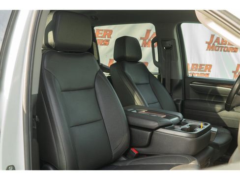 Used 2025 GMC Sierra 1500 SLT AWD/4WD image 4