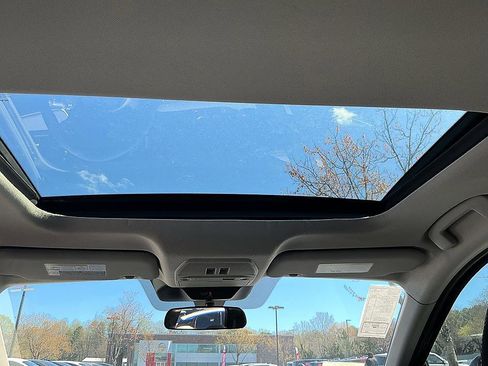 New 2026 Nissan Kicks SV w/ SV Premium Package image 18