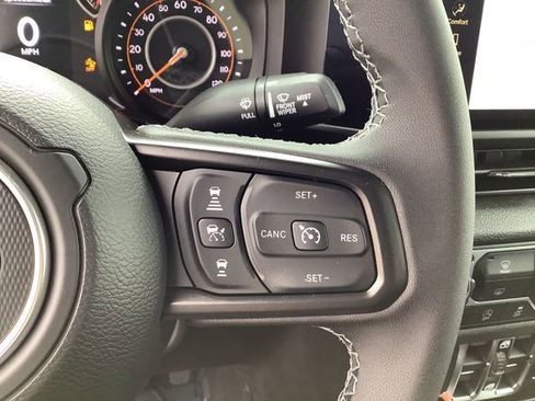 New 2026 Jeep Gladiator Sport AWD/4WD image 12