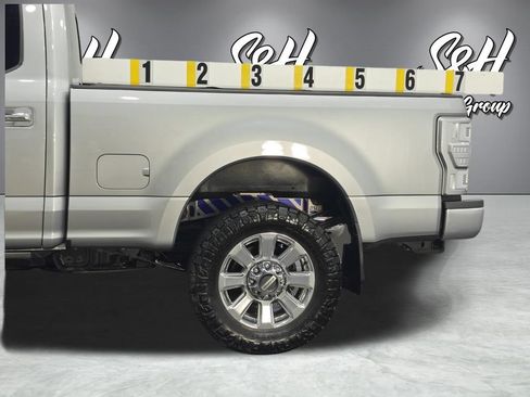 Used 2020 Ford F350 Platinum w/ FX4 Off-Road Package AWD/4WD image 38