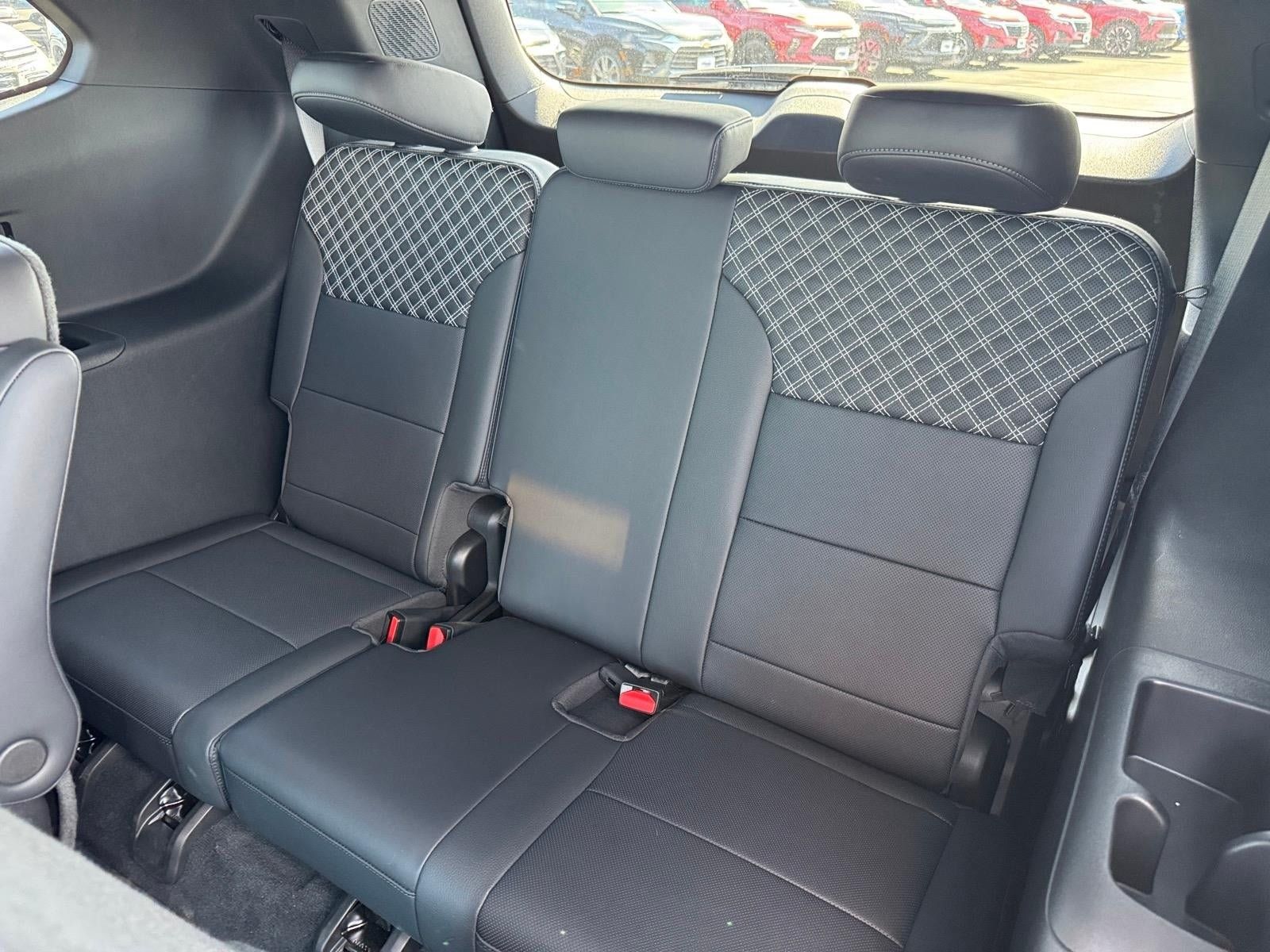 Used 2024 GMC Acadia Denali AWD/4WD image 8