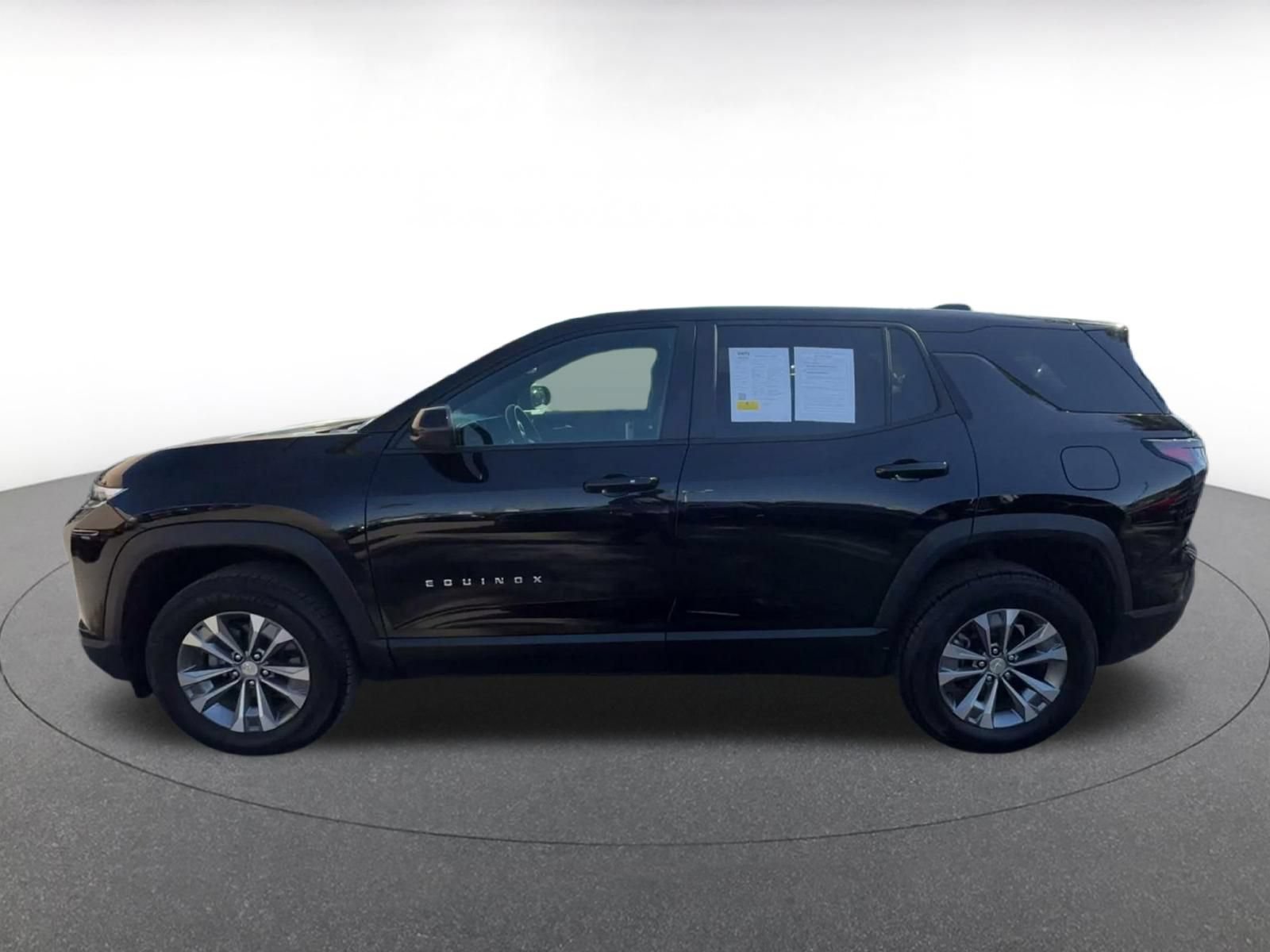 Used 2025 Chevrolet Equinox LT AWD/4WD image 8
