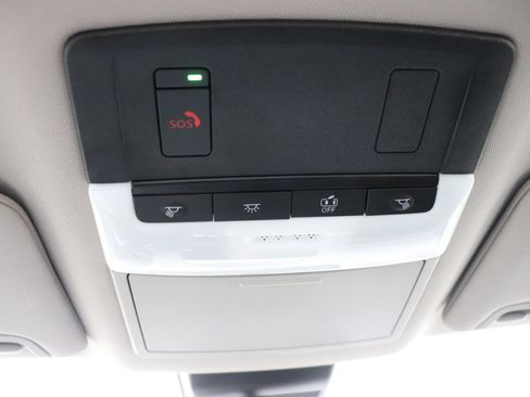 Used 2025 Nissan Altima 2.5 SV image 40