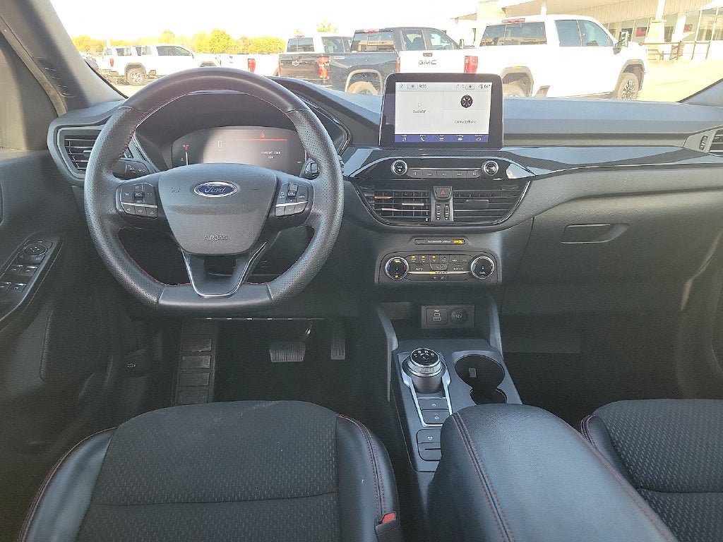 Used 2025 Ford Escape ST-Line FWD image 10