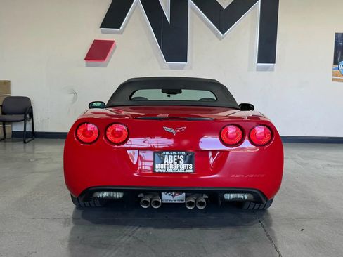 Used 2006 Chevrolet Corvette Convertible w/ Preferred Equipment Group RWD image 12