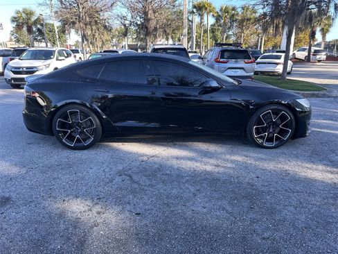 Used 2021 Tesla Model S Plaid image 7
