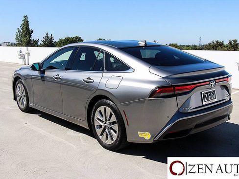 Used 2022 Toyota Mirai w/ Advanced Technology Package RWD image 6