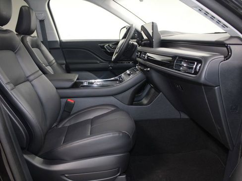 New 2025 Lincoln Aviator 2WD w/ Jet Appearance Package image 26