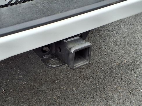 Used 2022 GMC Sierra 1500 AT4 w/ AT4 Preferred Package image 6