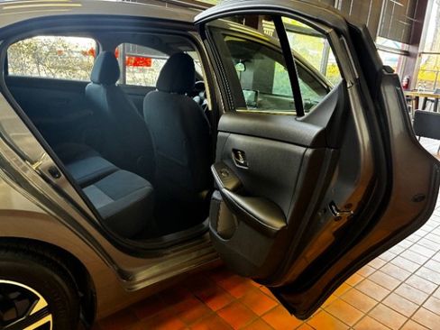 Used 2024 Nissan Sentra SV image 30