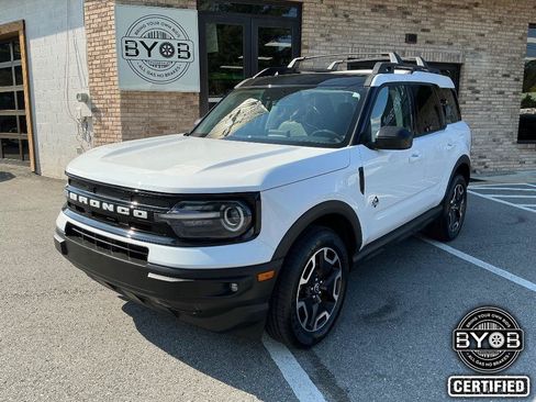Used 2023 Ford Bronco Sport Outer Banks w/ Tech Package AWD/4WD image 1