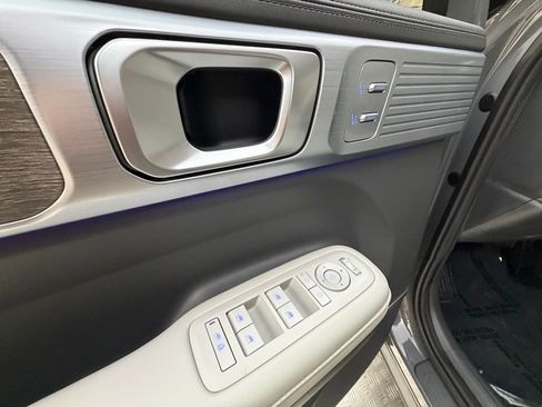 Used 2025 Hyundai Santa Fe Limited image 26