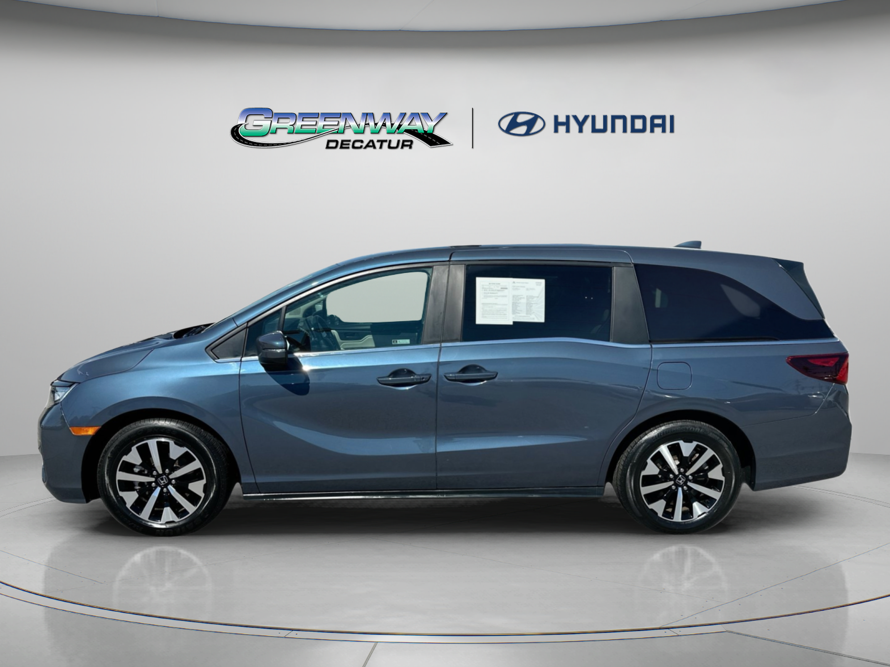 Used 2025 Honda Odyssey EX-L image 5