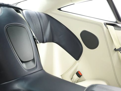 Used 2019 Aston Martin DB11 Coupe RWD image 73