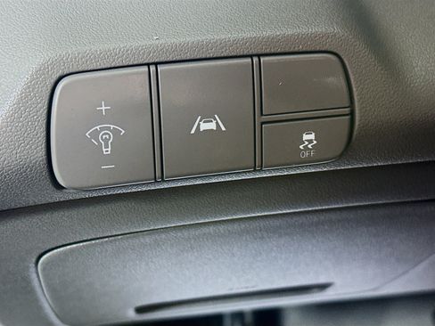 Used 2023 Hyundai Elantra SEL FWD image 10
