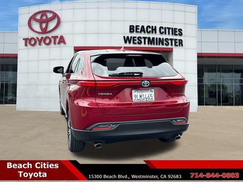 Certified 2024 Toyota Venza LE AWD/4WD image 9