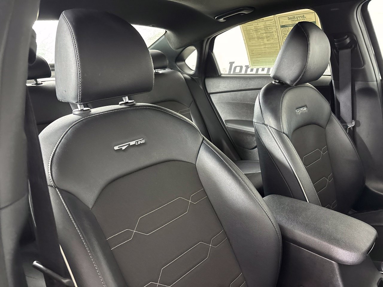 Used 2024 Kia Forte GT-Line w/ GT-Line Premium Package FWD image 31