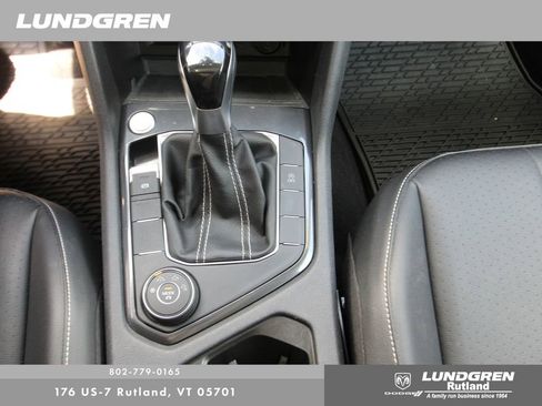Used 2022 Volkswagen Tiguan SE AWD/4WD image 26