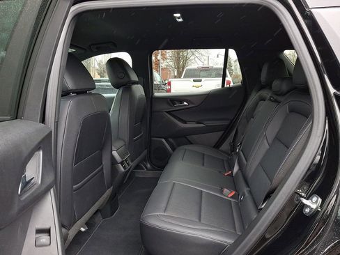 Used 2026 Chevrolet Equinox LT w/ Convenience Package II image 9