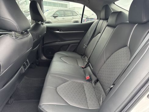 Used 2019 Toyota Camry XSE image 26