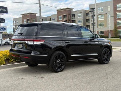 Used 2023 Lincoln Navigator Reserve w/ Monochromatic Package AWD/4WD image 3