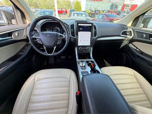 Used 2024 Ford Edge SEL AWD/4WD image 11