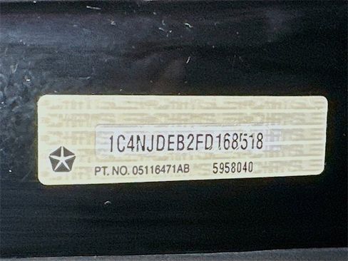 Used 2015 Jeep Compass High Altitude image 25