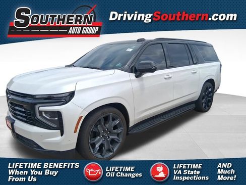 Used 2025 Chevrolet Suburban RST w/ RST Capability Package AWD/4WD image 1
