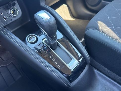 Used 2020 Nissan Kicks SV FWD image 17
