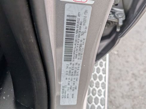 Used 2019 RAM 1500 Laramie image 51