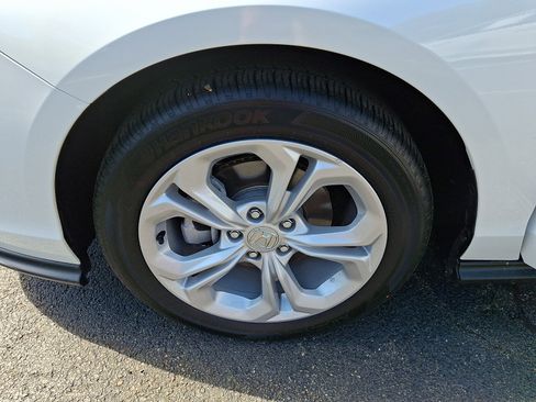 Certified 2023 Honda Accord LX image 28