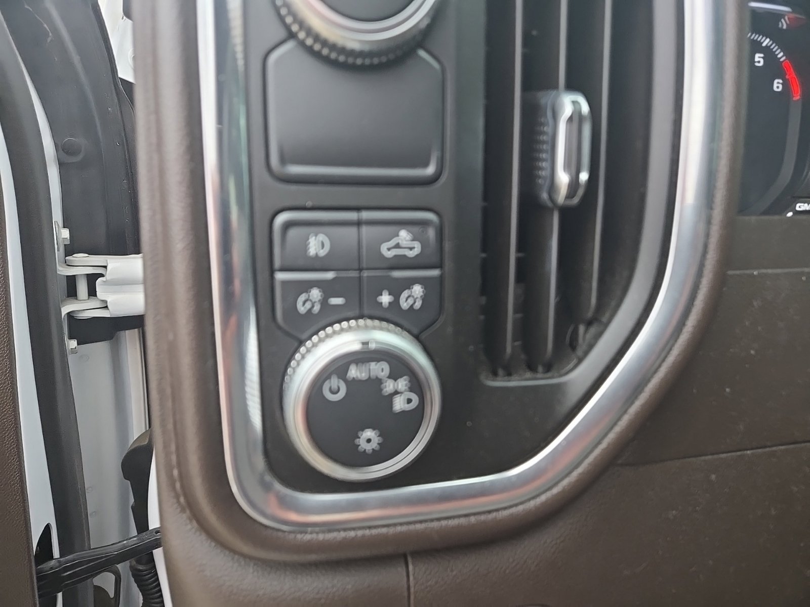 Used 2020 GMC Sierra 1500 Elevation w/ Elevation Value Package RWD image 15