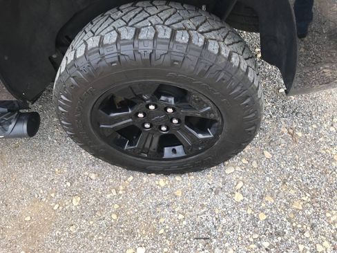 Used 2019 Chevrolet Tahoe LT w/ Luxury Package AWD/4WD image 32