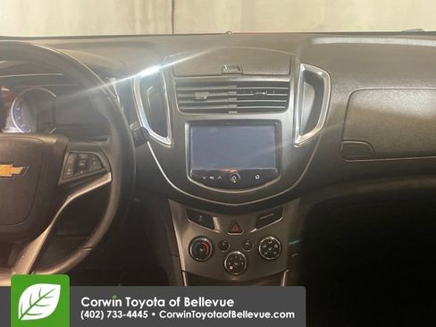 Used 2015 Chevrolet Trax LTZ image 25